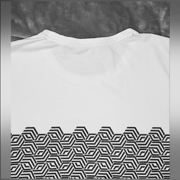 Versace Italia White/Black Geo Print - Picture 5 of 11